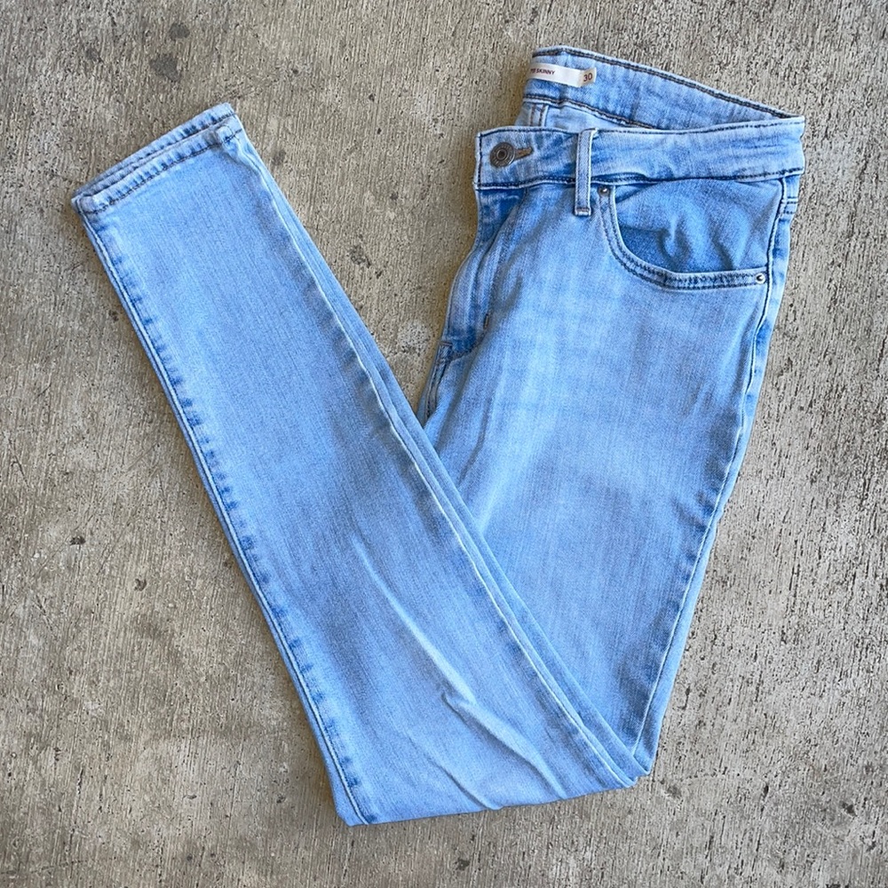 Levi's 711 Light Wash Mid-Rise Skinny Jeans